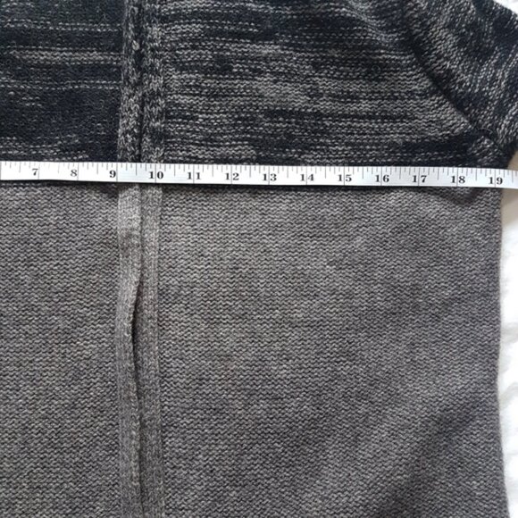 Tahari Wool Yak Blend Open Front Long Line Knit Cardigan Color Block  Sz M - Picture 12 of 15